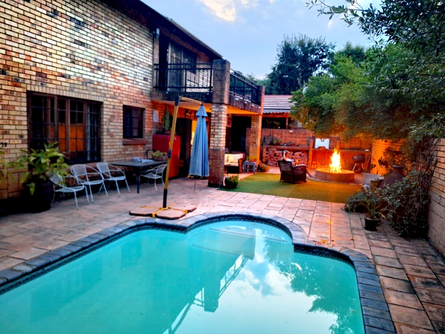 4 Bedroom Property for Sale in Buffelspoort Eco Estate North West